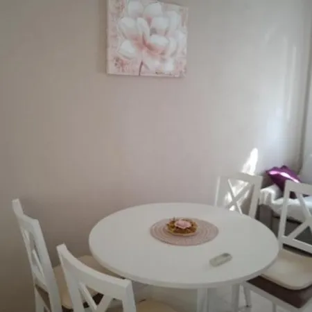 Sandra Apartment *