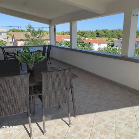 Sandra Apartment