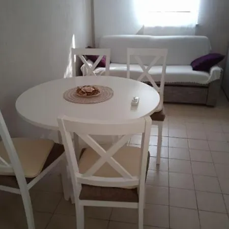 Apartment Sandra Vir